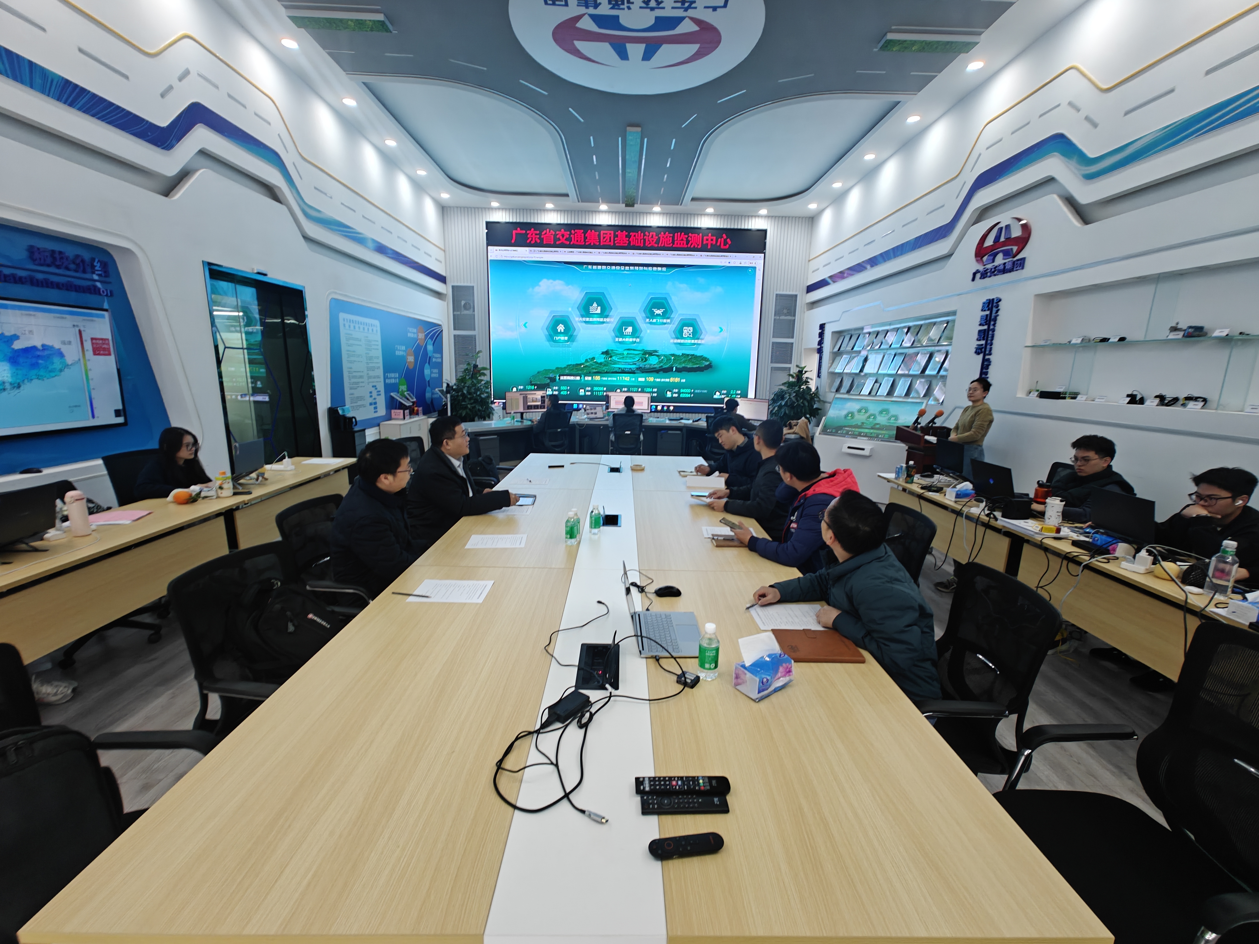 广东交流照片2.jpg